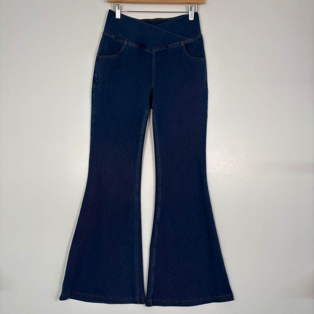 Halara Women Flare Jeans Size M Blue Flex Crossover Waistband High Waist ATX9W